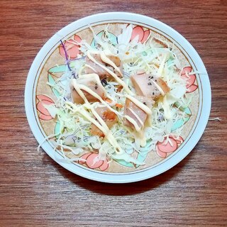 鶏もも肉のソテーのせキャベツサラダ★マヨネーズ風味